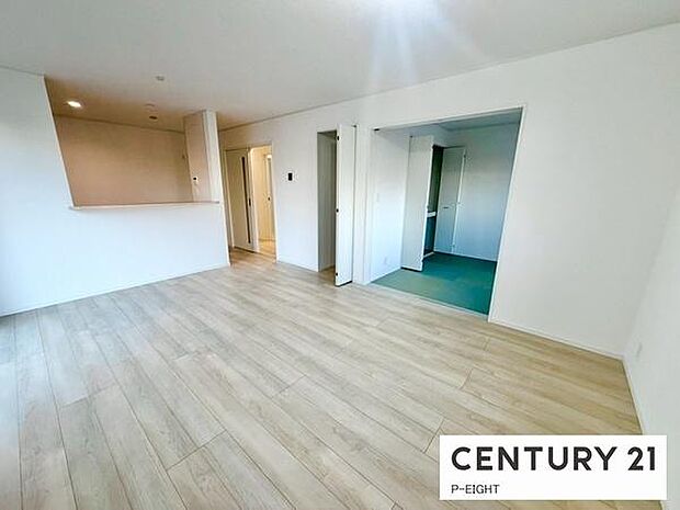 家族の笑い声が聞こえてきそうな、暖かい空間になっています。