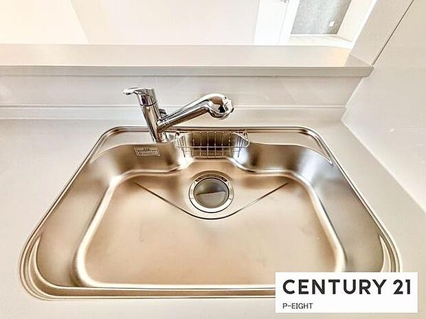 浄水器内蔵型のため、キッチン回りもスリムな印象です!