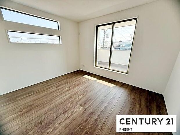 バルコニーに面している明るい洋室です!