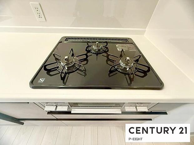 三口コンロで料理もはかどりますね!グリルもあります!
