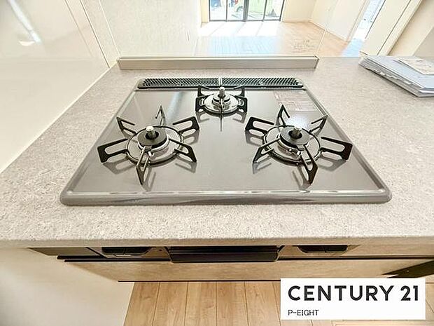 三口コンロで料理もはかどりますね!グリルもあります!