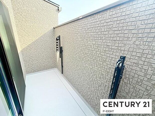 洗濯物は日当たりの良いバルコニーへ!