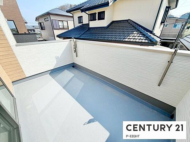 洗濯物は日当たりの良いバルコニーへ!