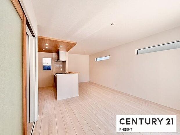 家族の笑い声が聞こえてきそうな、暖かい空間になっています。