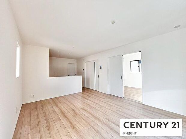 家族の笑い声が聞こえてきそうな、暖かい空間になっています。