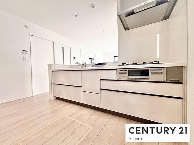 料理をしながらリビングを見渡せるつくりで、料理中も家族との会話がはずみます。