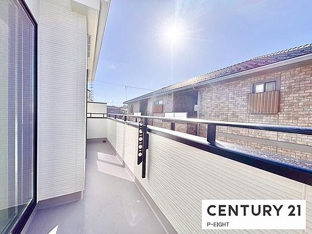 洗濯物は日当たりの良いバルコニーへ！