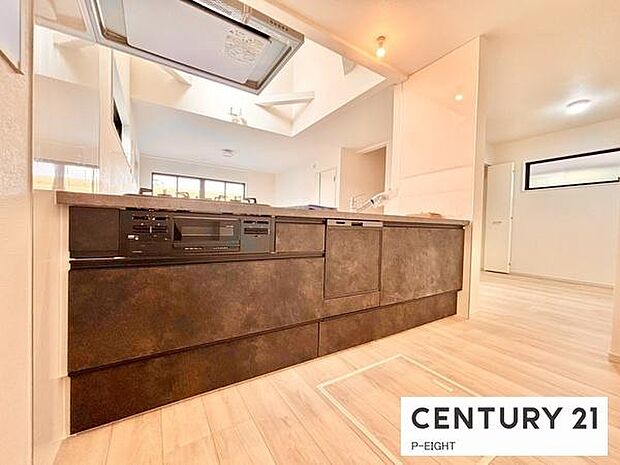 料理をしながらリビングを見渡せるつくりで、料理中も家族との会話がはずみます。