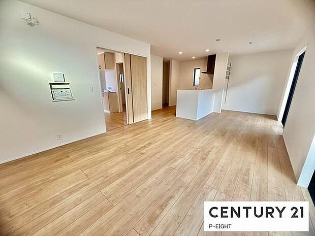 家族の笑い声が聞こえてきそうな、暖かい空間になっています。