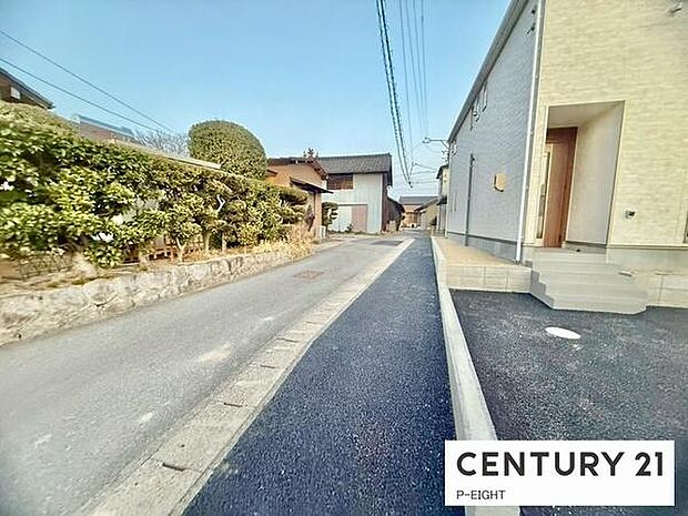 アスファルト舗装の道路です!