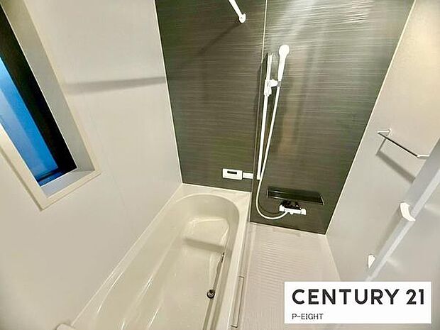 一坪サイズのお風呂で毎日の疲れを癒してください。