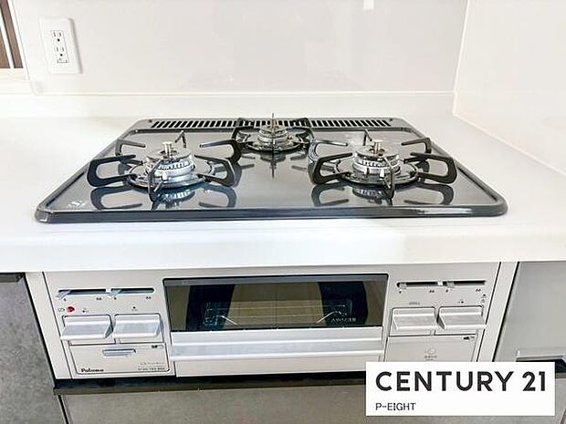 三口コンロで料理もはかどりますね!グリルもあります!