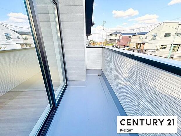 洗濯物は日当たりの良いバルコニーへ!