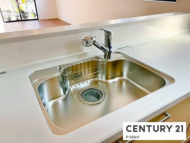 浄水器内蔵型のため、キッチン回りもスリムな印象です!