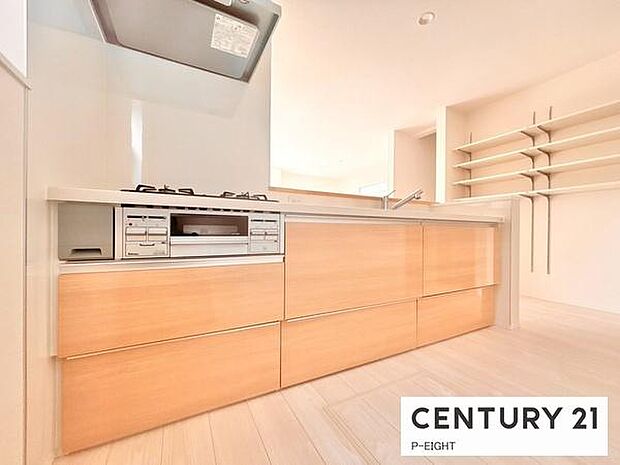 料理をしながらリビングを見渡せるつくりで、料理中も家族との会話がはずみます。