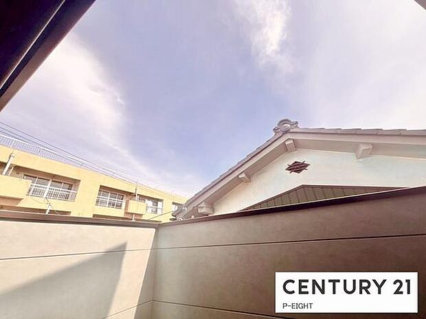 洗濯物は日当たりの良いバルコニーへ!