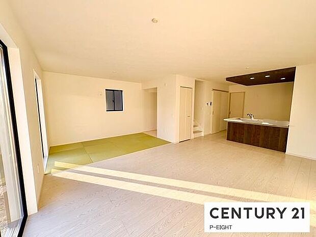 家族の笑い声が聞こえてきそうな、暖かい空間になっています。