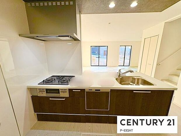 料理をしながらリビングを見渡せるつくりで、料理中も家族との会話がはずみます。