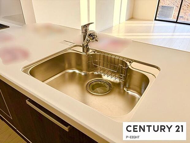 浄水器内蔵型のため、キッチン回りもスリムな印象です!