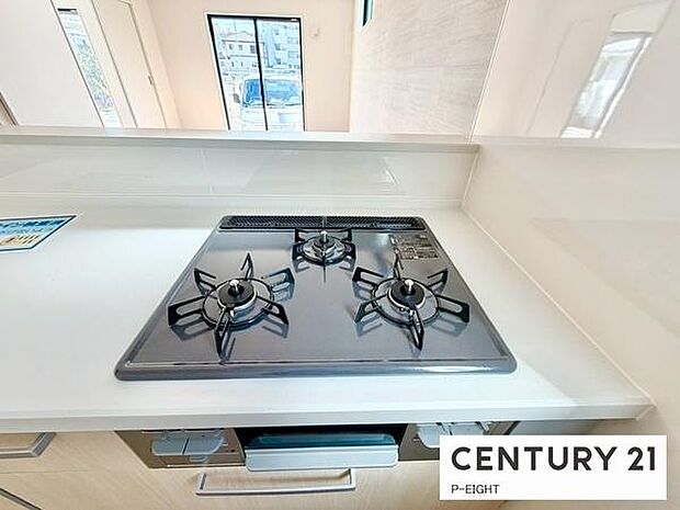 三口コンロで料理もはかどりますね!グリルもあります!