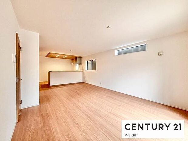 家族の笑い声が聞こえてきそうな、暖かい空間になっています。