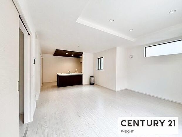 家族の笑い声が聞こえてきそうな、暖かい空間になっています。