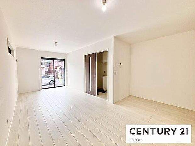 家族の笑い声が聞こえてきそうな、暖かい空間になっています。