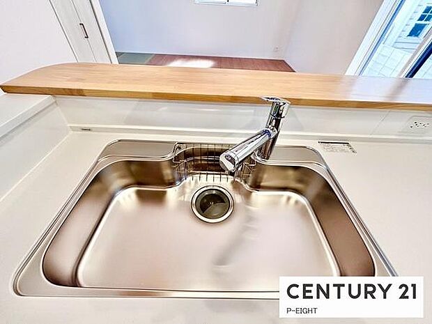 浄水器内蔵型のため、キッチン回りもスリムな印象です!