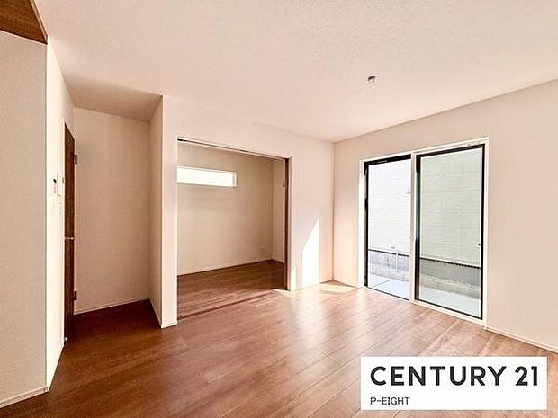 家族の笑い声が聞こえてきそうな、暖かい空間になっています。