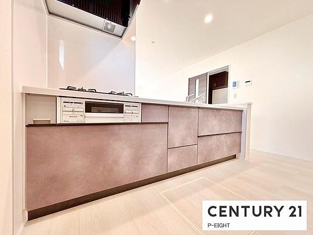 料理をしながらリビングを見渡せるつくりで、料理中も家族との会話がはずみます。