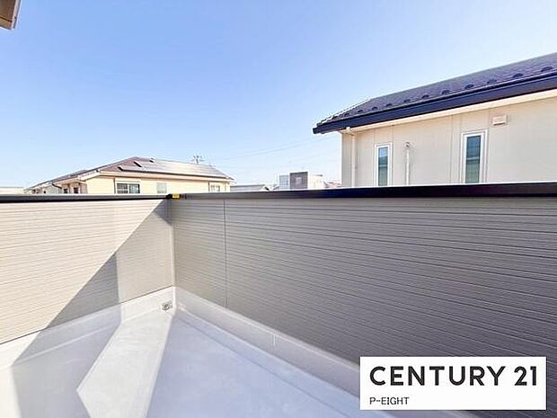 洗濯物は日当たりの良いバルコニーへ！