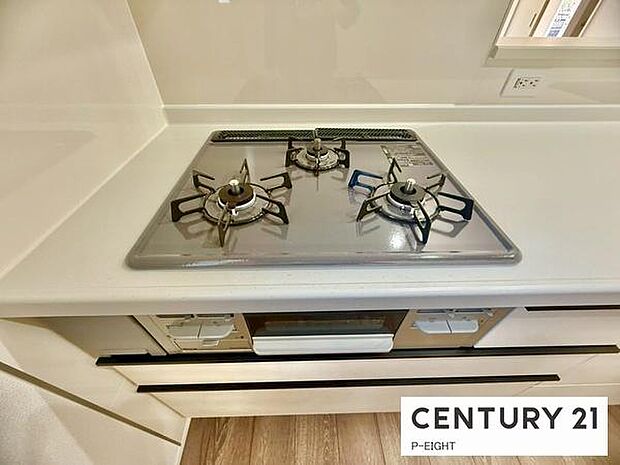 三口コンロで料理もはかどりますね!グリルもあります!