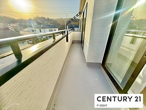 洗濯物は日当たりの良いバルコニーへ!