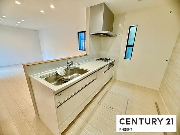 料理をしながらリビングを見渡せるつくりで、料理中も家族との会話がはずみます。