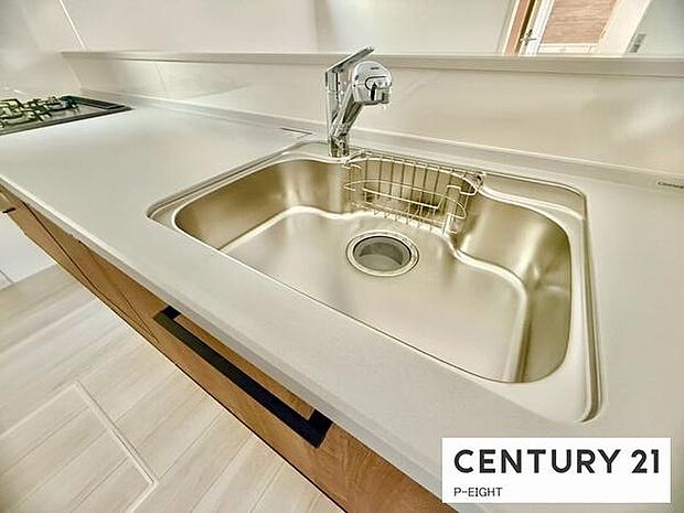 浄水器内蔵型のため、キッチン回りもスリムな印象です!