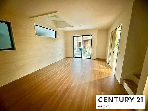 家族の笑い声が聞こえてきそうな、暖かい空間になっています。