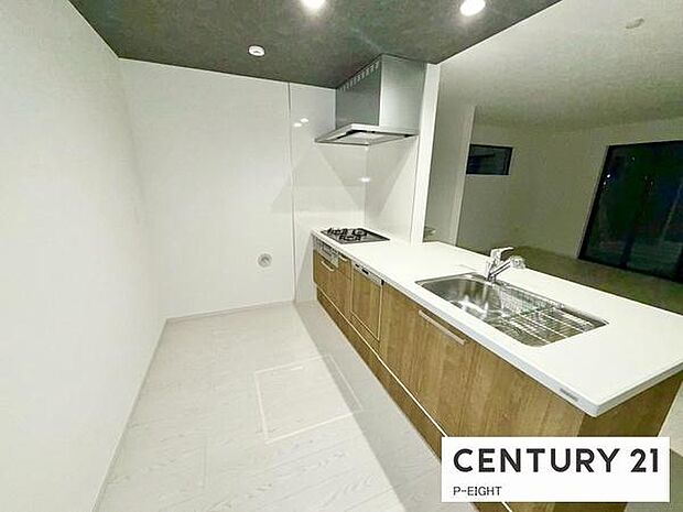 料理をしながらリビングを見渡せるつくりで、料理中も家族との会話がはずみます。