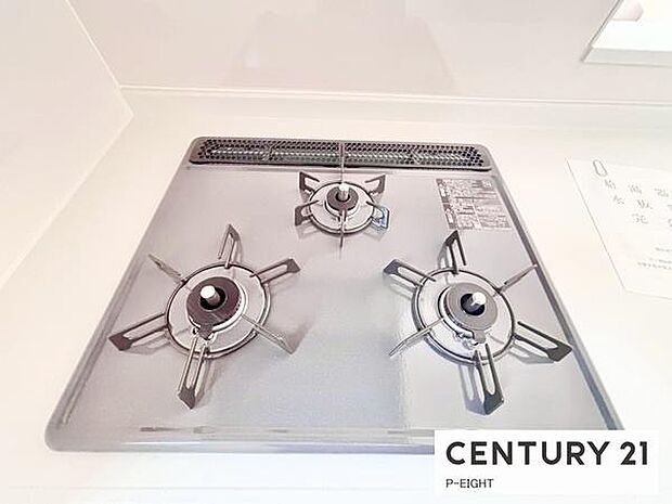 三口コンロで料理もはかどりますね！グリルもあります！