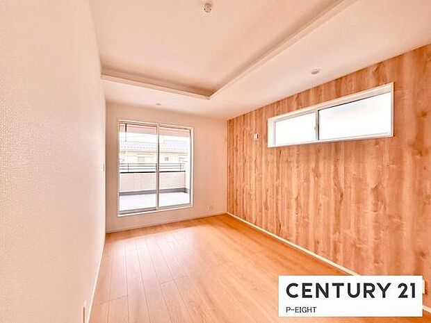 バルコニーに面している明るい洋室です!