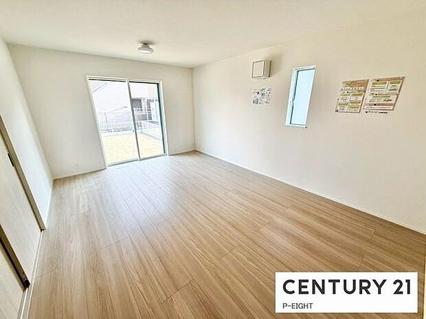 家族の笑い声が聞こえてきそうな、暖かい空間になっています。