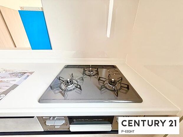 三口コンロで料理もはかどりますね!グリルもあります!