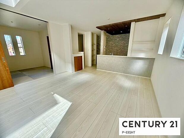 家族の笑い声が聞こえてきそうな、暖かい空間になっています。