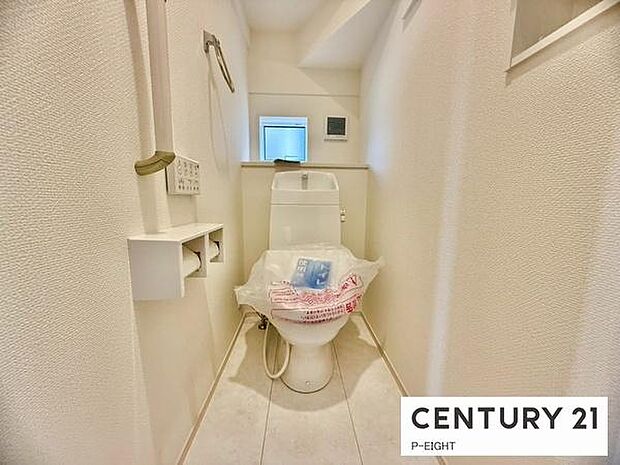 ウォシュレット付きの暖房便座で快適です！