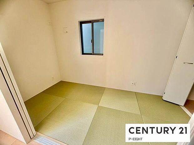 リビング横には使い勝手の良い和室があります！