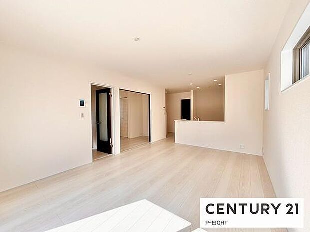 家族の笑い声が聞こえてきそうな、暖かい空間になっています。