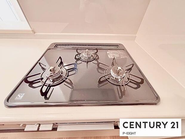 三口コンロで料理もはかどりますね！グリルもあります！