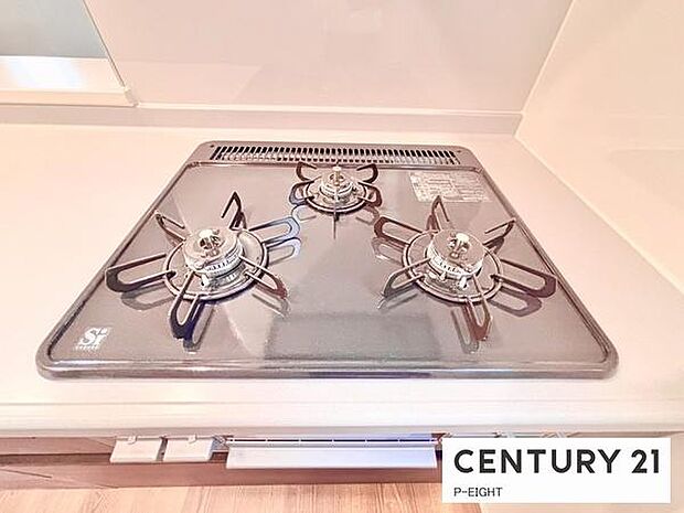 三口コンロで料理もはかどりますね!グリルもあります!