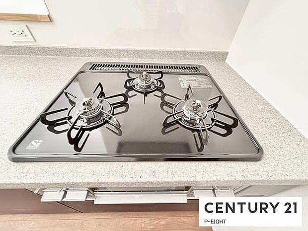 三口コンロで料理もはかどりますね!グリルもあります!