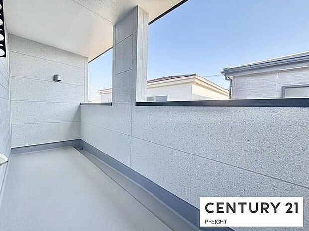 洗濯物は日当たりの良いバルコニーへ！