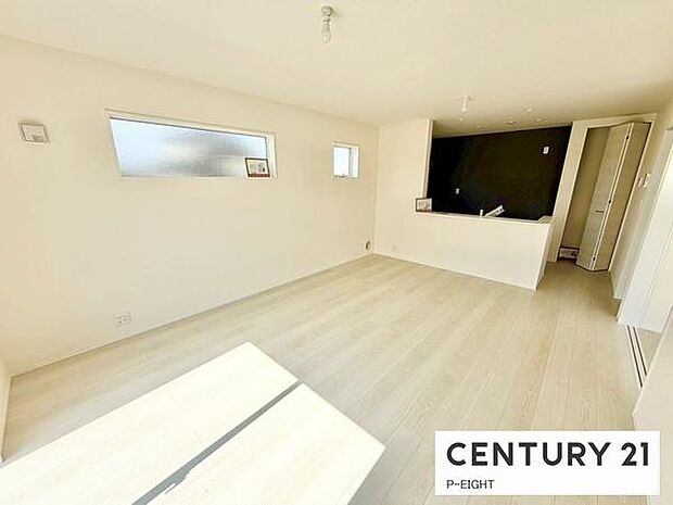 家族の笑い声が聞こえてきそうな、暖かい空間になっています。